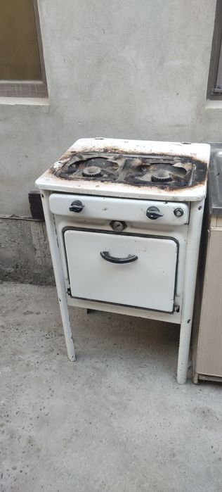 Газ плита Сотилади