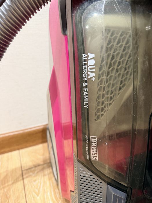 Пылесос Tomas AQUA+ Allergy & Family