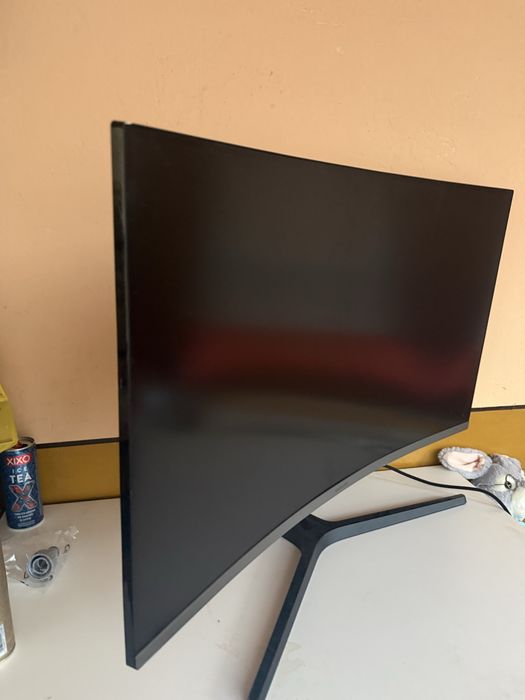 Vand monitor samsung 32 Led curbat
