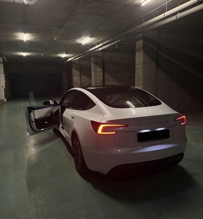 Tesla Model 3 Highland SR Interior White