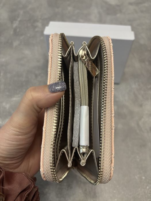 Оригинален портфейл на Guess