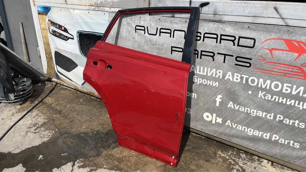 1 брой задна лява и 2 броя задна дясна врата Toyota Rav4 4 (2012-2018)