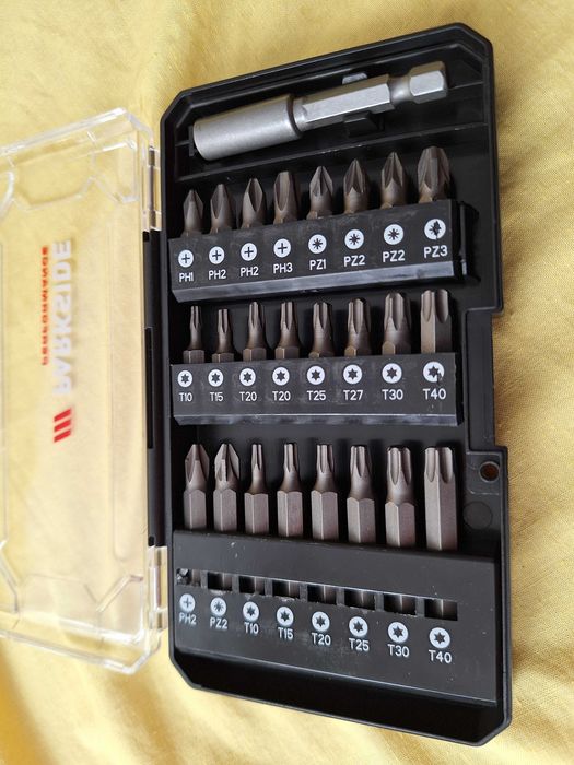 Set de 24 biti inclusiv accesoriu fixare biti in bormasina  Fabricate in Germania