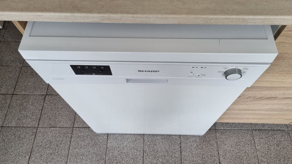 Съдомиялна SHARP