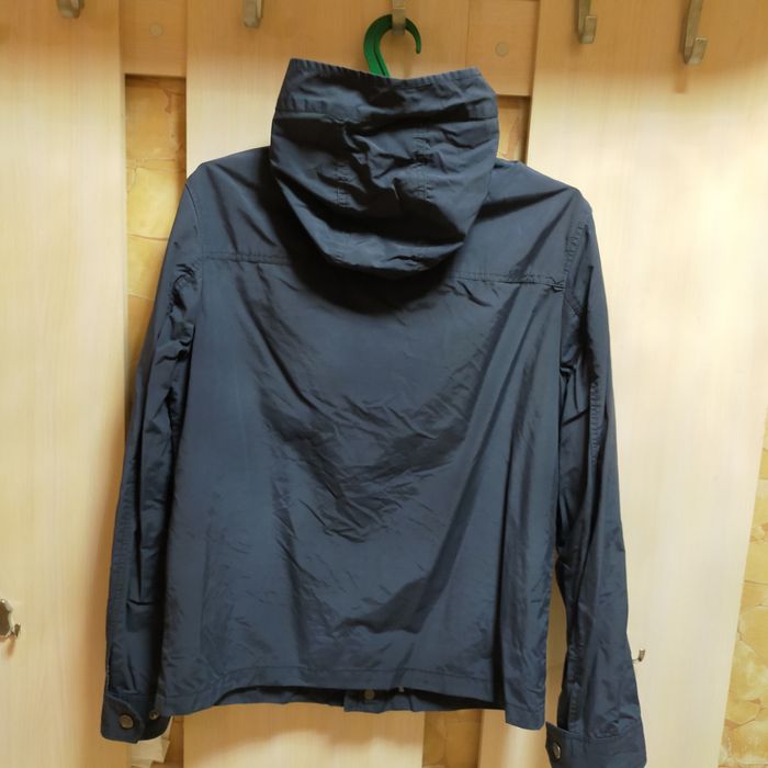 Одежда мужская, ветровка