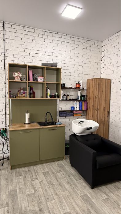 Парикмахерское кресло/рабочее место