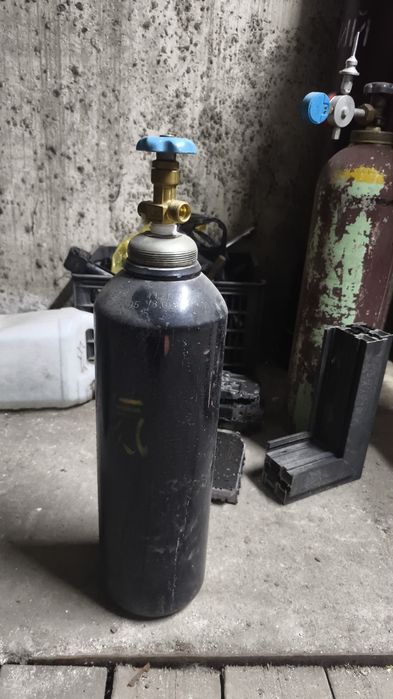Продам балоны под кислород, углекислый газ!