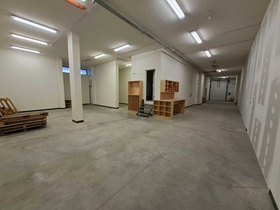 Отдава под наем склад в жк Младост 1А