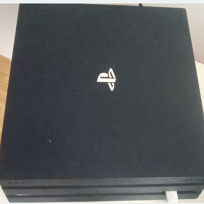 Vand Play Station 4 Pro