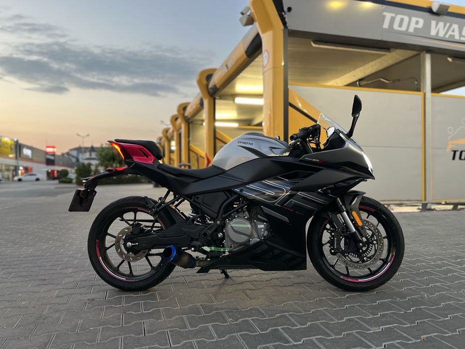 CF MOTO 300 SR 2026