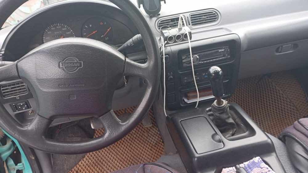 Продам Ниссан Серена