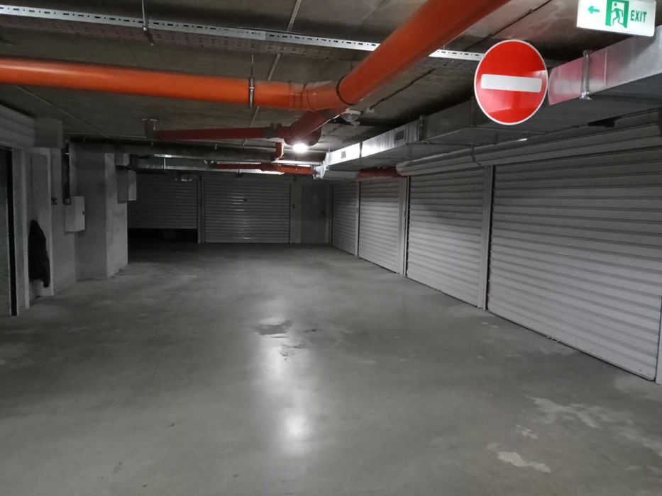 Дава се под наем Гараж / Паркомясто в Пловдив, Гагарин - 16 кв.м за 127.5 € - Снимка #2