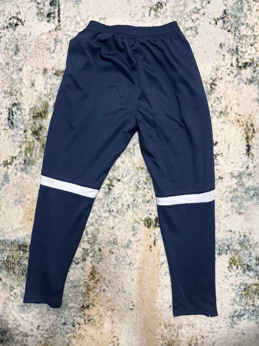Продам спортивные штаны Nike!