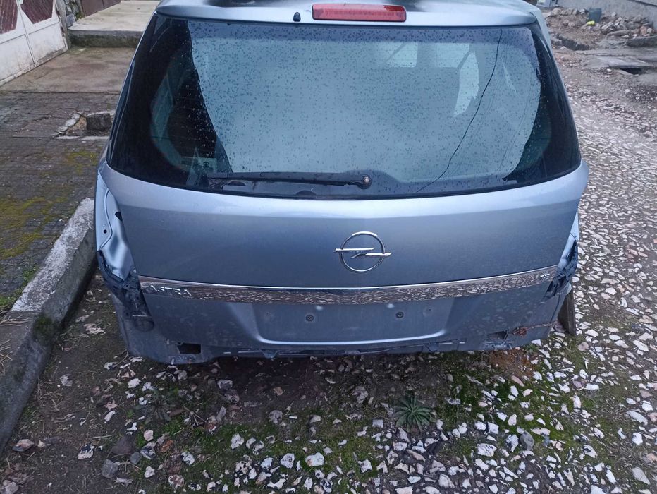 Opel Astra H на части