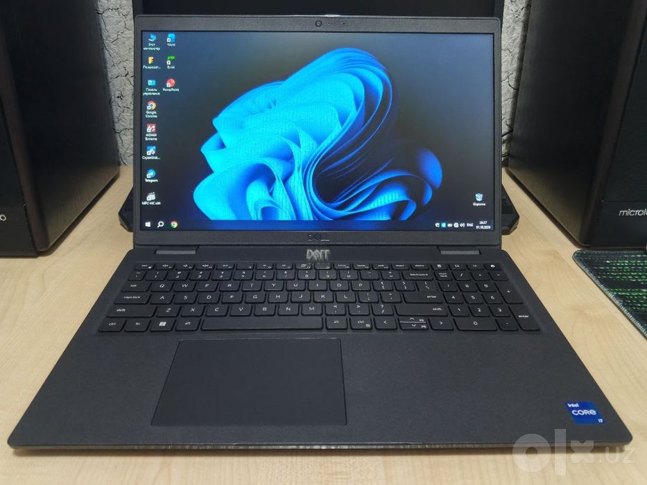 DELL Latitude 3520 15,6" IPS FHD/ CORE i7-1165G7/ 8GB DDR4/ 256GB NVMe