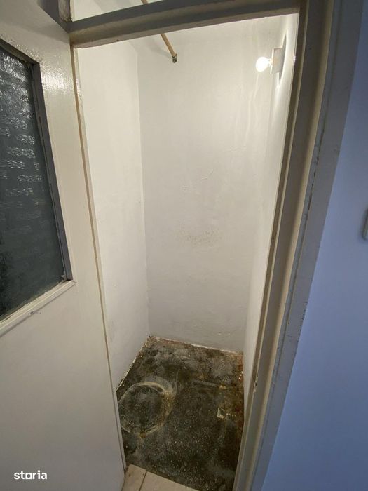 Apartament 3 camere de vanzare , Independetei M17 , et.4 , 72.900 euro