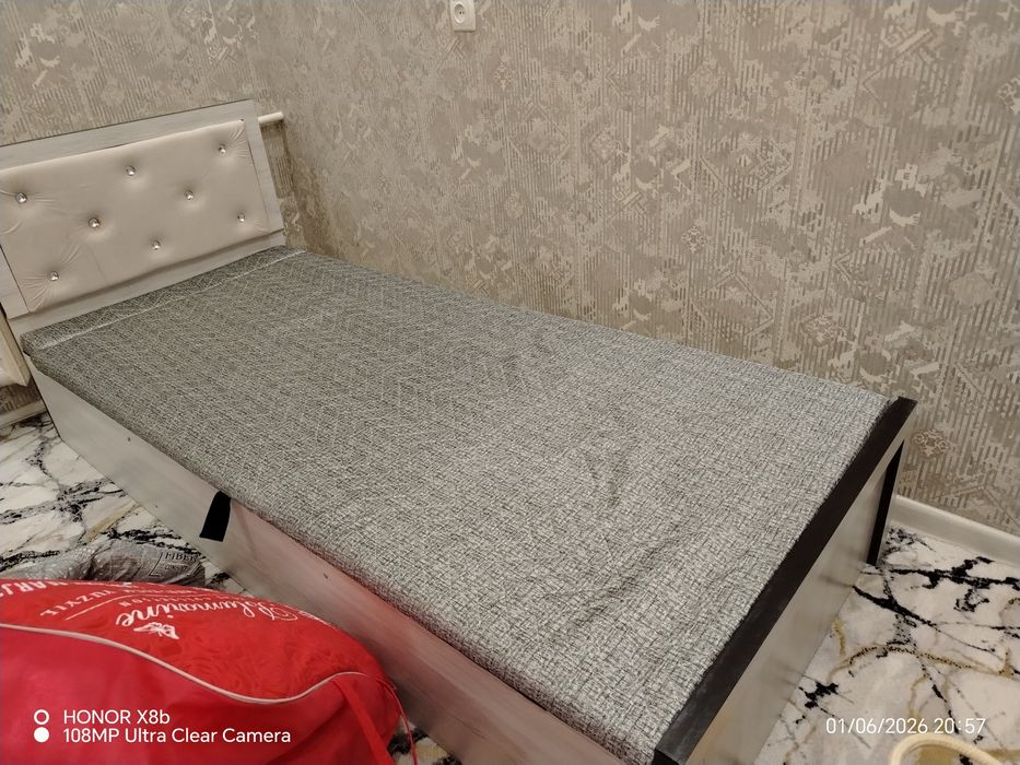 Bir kishilik kravat sotiladi