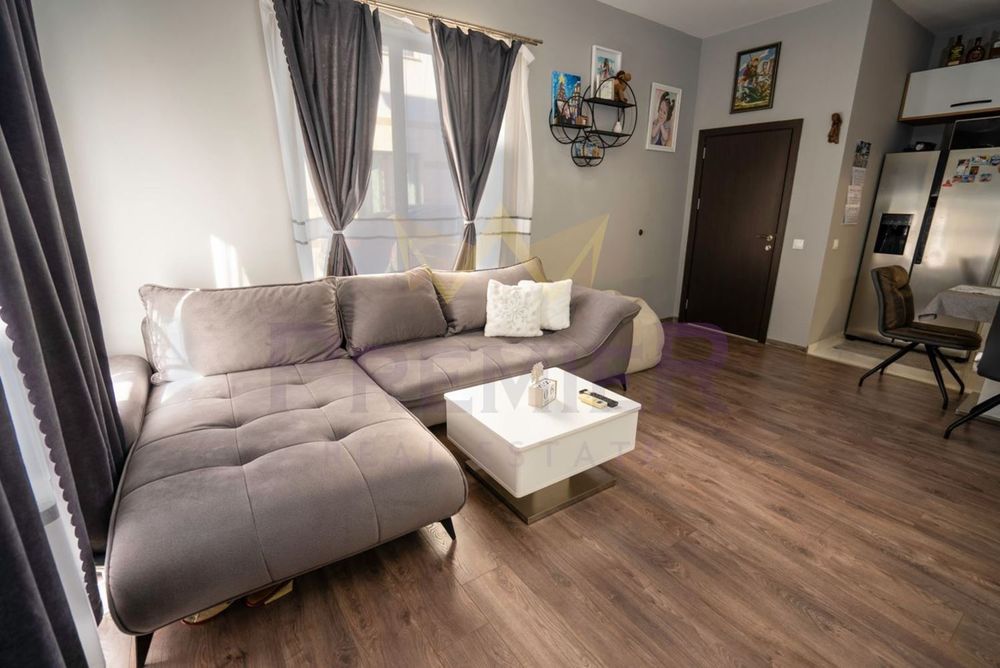 Къща в Бургас-Сарафово