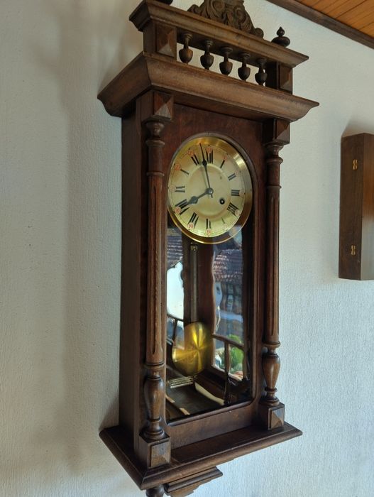 Стари стенни часовници