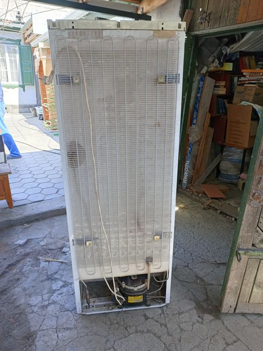 Продам холодильник