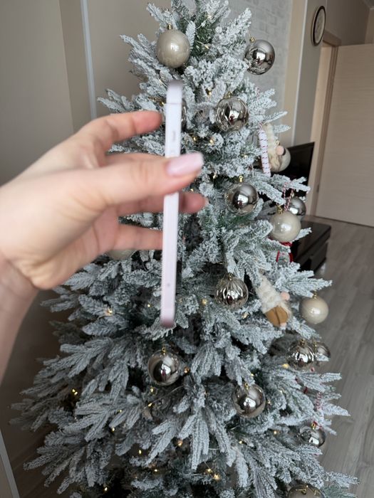 Продаю iphone 13