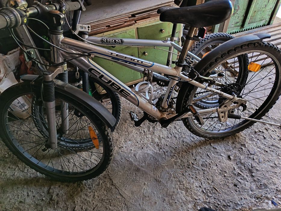 Vând 2 biciclete în stare foarte bună, între 300 și 450, relații la telefon 0756635657buna