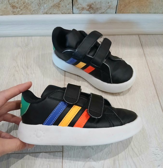 Детски маратонки Adidas- 27 номер!