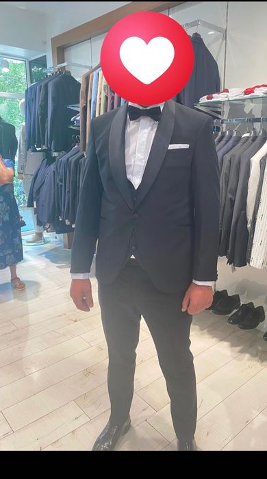 Vând costum de mire marca pazzo !