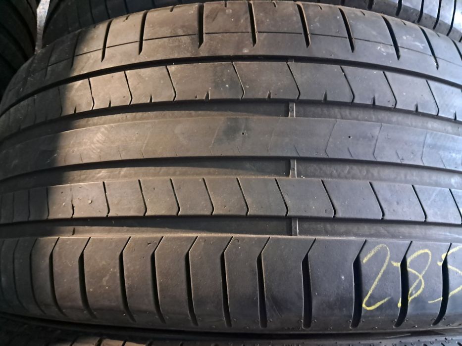 Anvelope second vara 285 35 R23/325 30 R23 Pirelli Lamborghini Urus