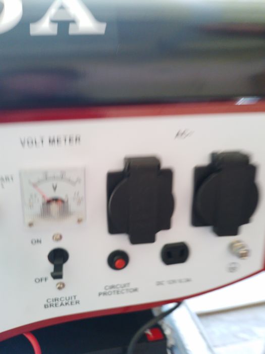 Продам  генератор новый