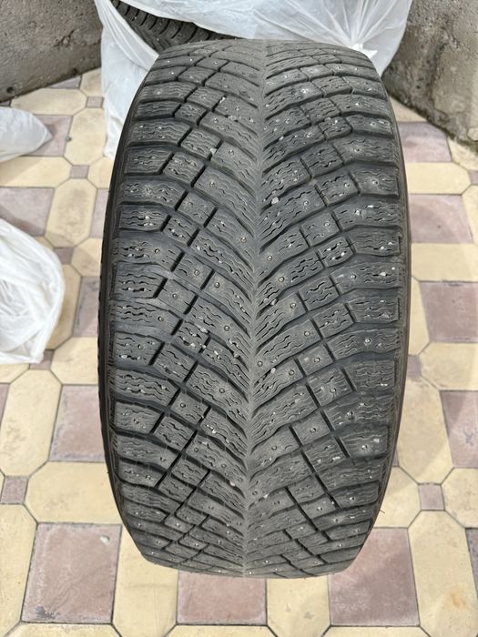 Michelin 285/45/21 зима шиповка