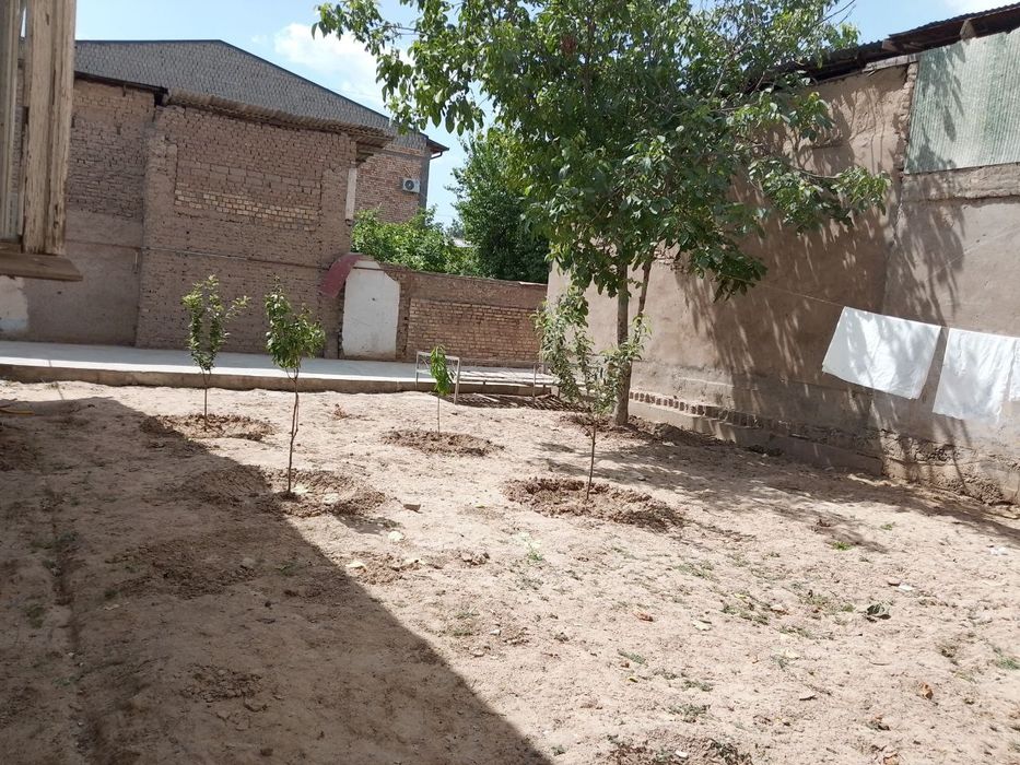 Uy sotiladi murojat uchun