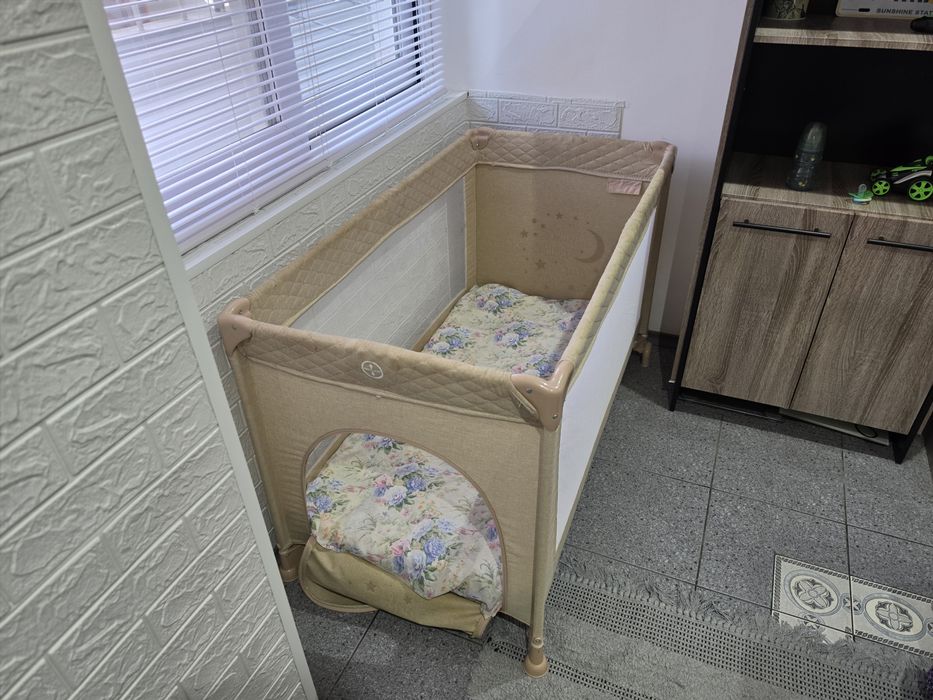 бебешка преносима кошара перфектно състояние без забележки