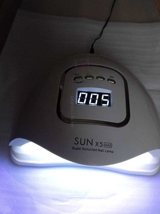 Оборудование косметологии.  Уред за маникюр и педикюр Sun X5 мах