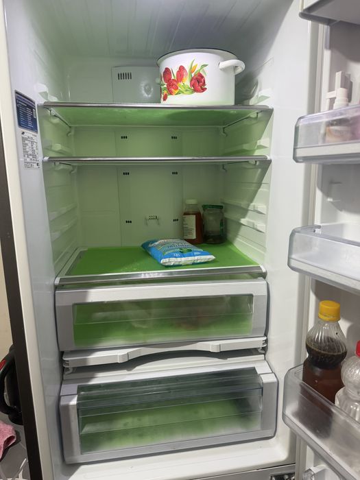 Продам холодильник