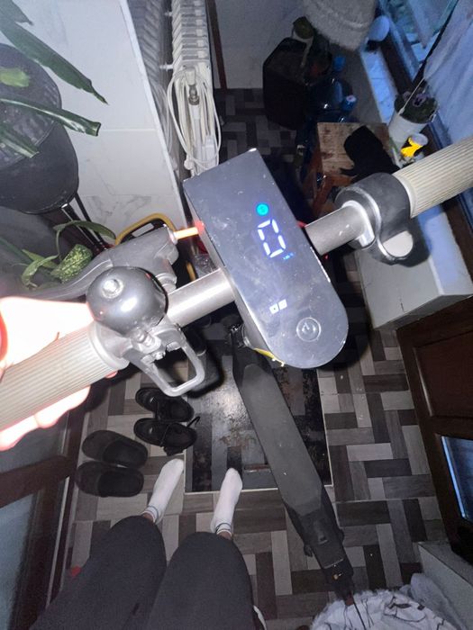 Vând trotineta electrica xiaomi 4 lite