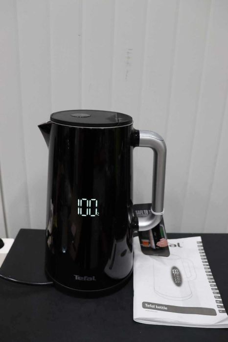 TEFAL Smart'N Light, Електрическа Кана KO851830, 1.7л., Черна