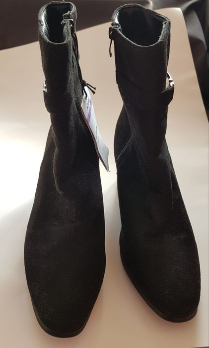 Cizme elegante si practice // SINSAY