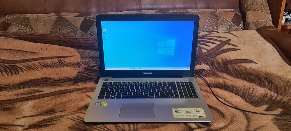 Dezmembrez laptop ASUS F556U placa baza functionala cu I7-6500U