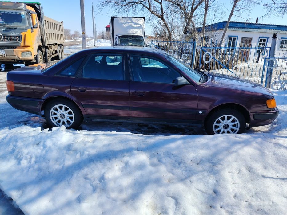 ПродамAUDI100c4.