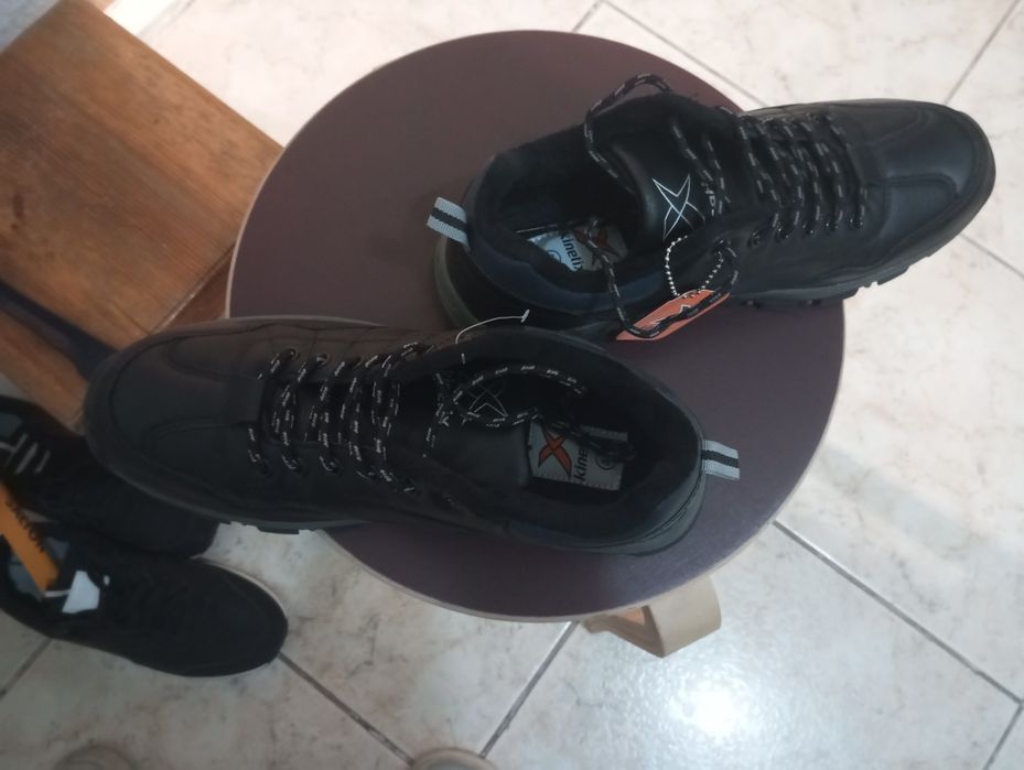 Зимние утеплённые кроссовки