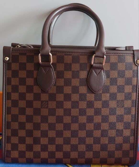 Дамска чанта Louis Vuitton