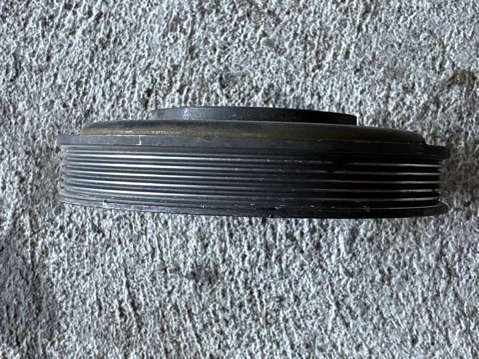 Демферна шайба Audi 3.0tdi 2005-2010г