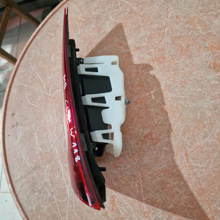 Mercedes Benz CLA W118 Mopf 2024 десен вътрешен стоп