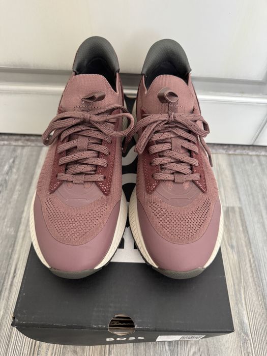 Продам кросовки Boss