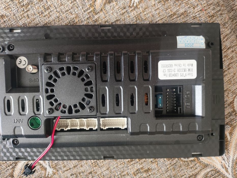 Продам новую автомагнитолу