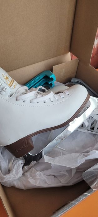 Коньки фигурные Jackson ultima