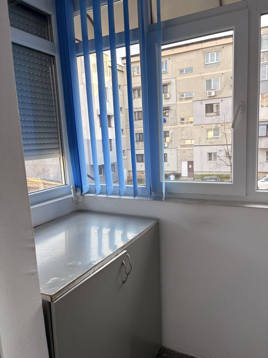 Inchiriez apartment cu 3 camere