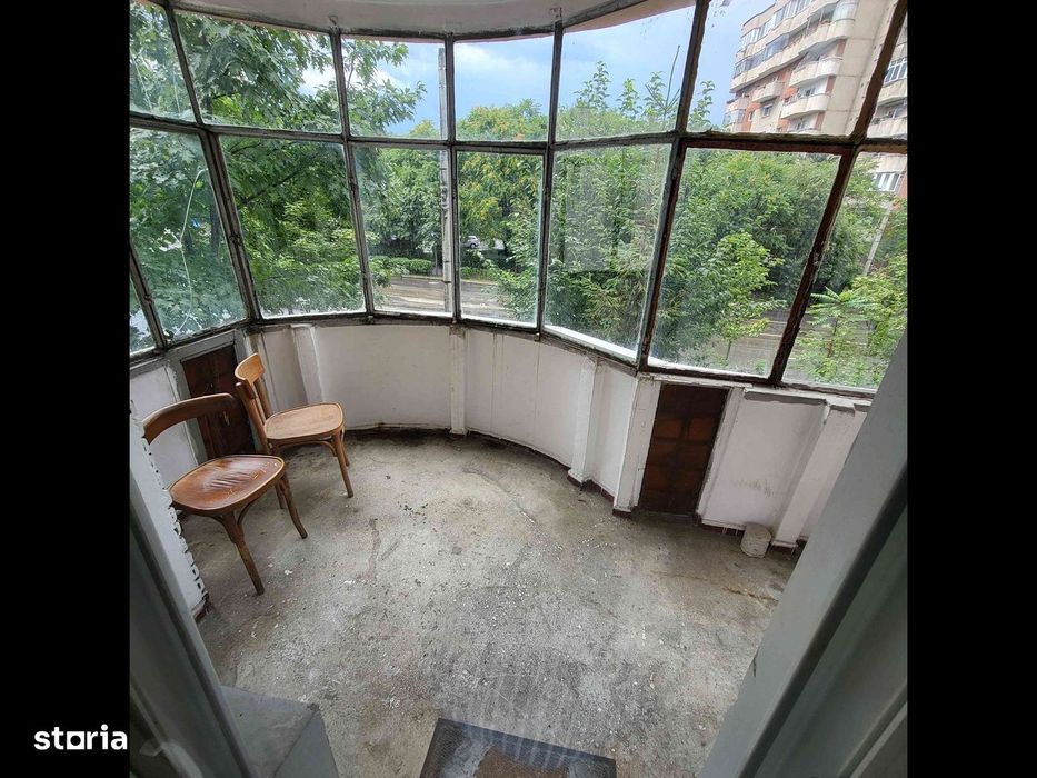 Vand apartament 2 camere în Plopilor