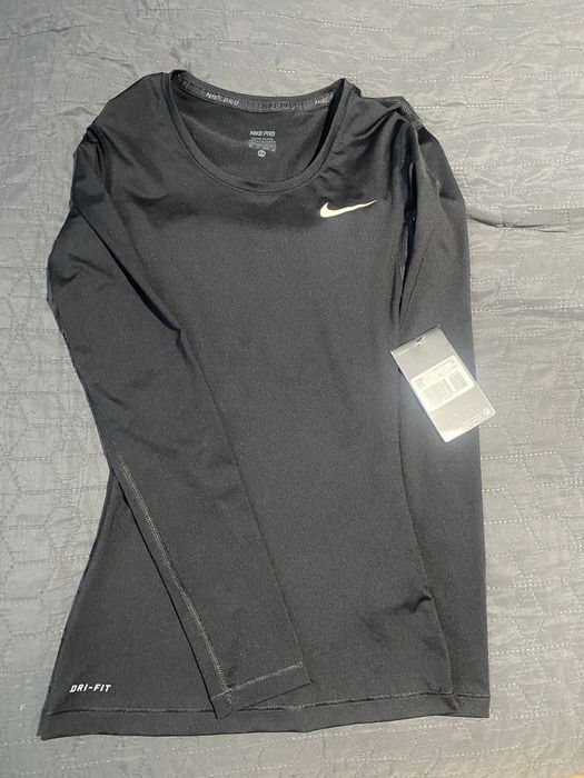 Спортна тениска с дълъг ръкав Найк